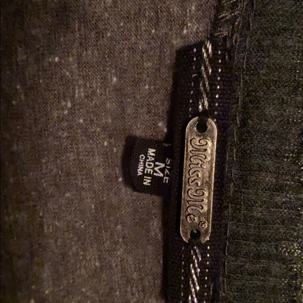 Miss MeTop - Picture 3 of 3